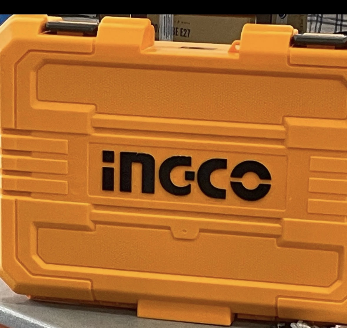 Kit Ingco Avvitatore+Smerigliatrice+Demolitore+2batt.4ah+caricabatt.+valigetta                 SET TRAPANO A PERCUSSIONE CIDLI206681+ SMERIGLIATRICE ANGOLARE CAGLI27153 + TRAPANO PERFORATORE CRHLI20228 20V